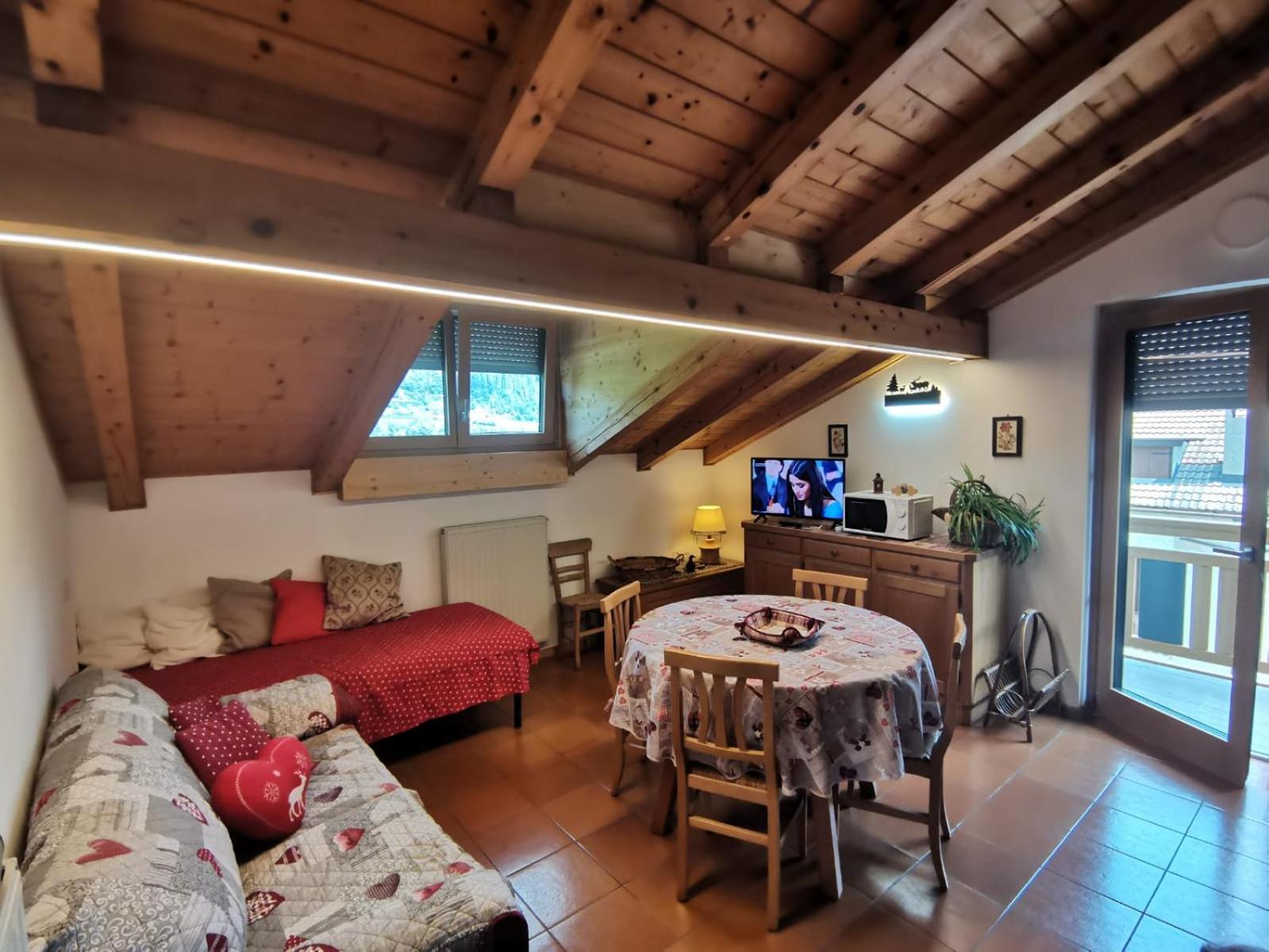 Mansarda A Carciato, Trilocale In Montagna Dimaro Exterior foto