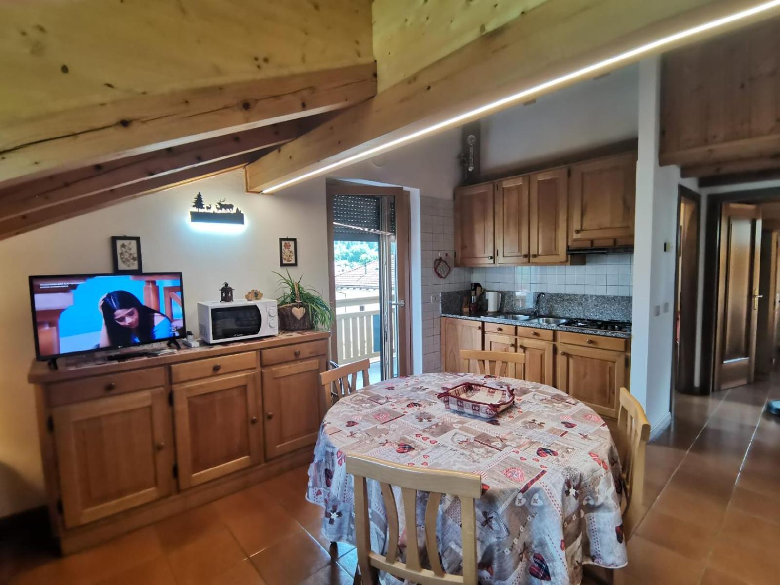 Mansarda A Carciato, Trilocale In Montagna Dimaro Exterior foto