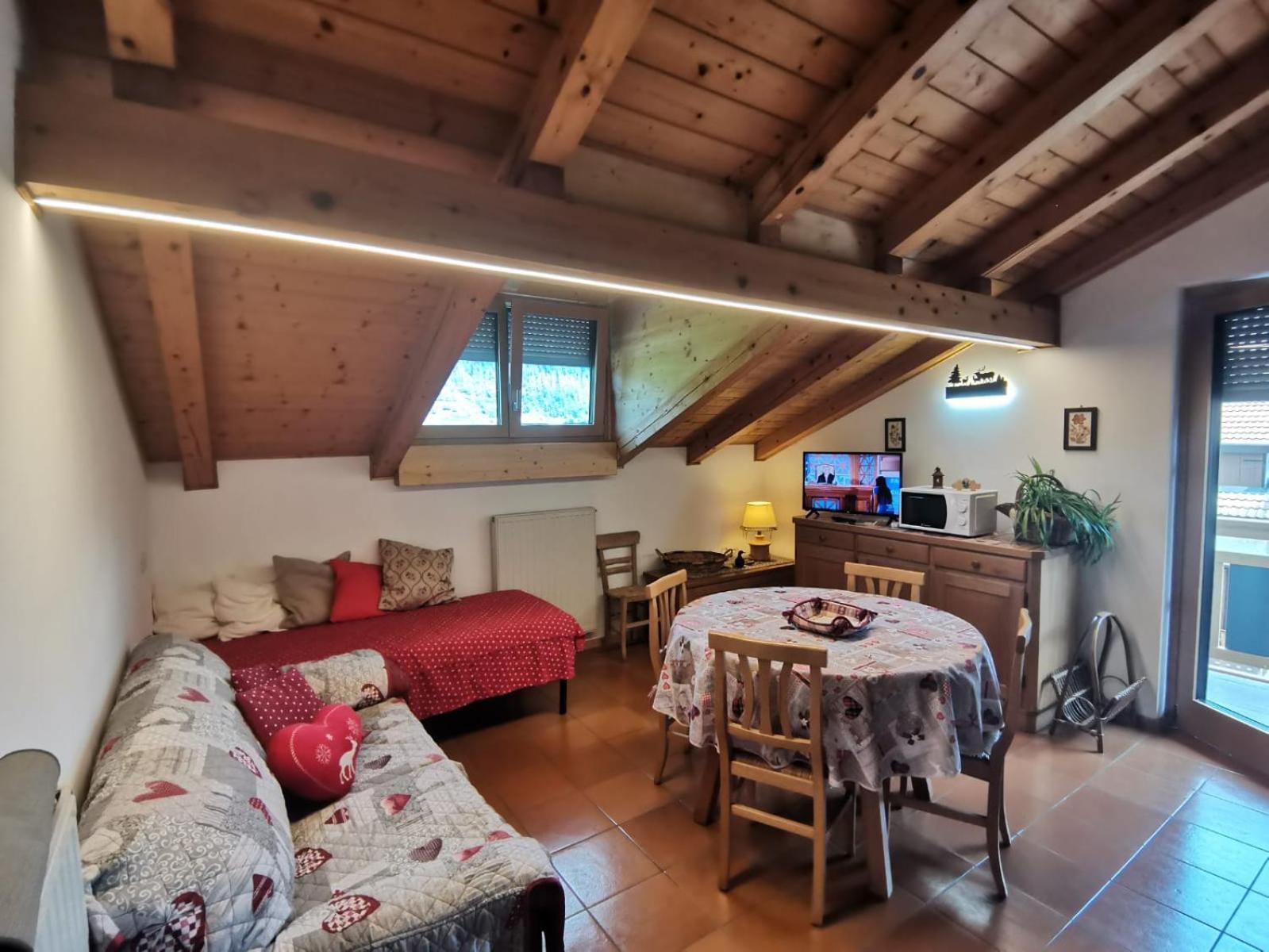 Mansarda A Carciato, Trilocale In Montagna Dimaro Exterior foto